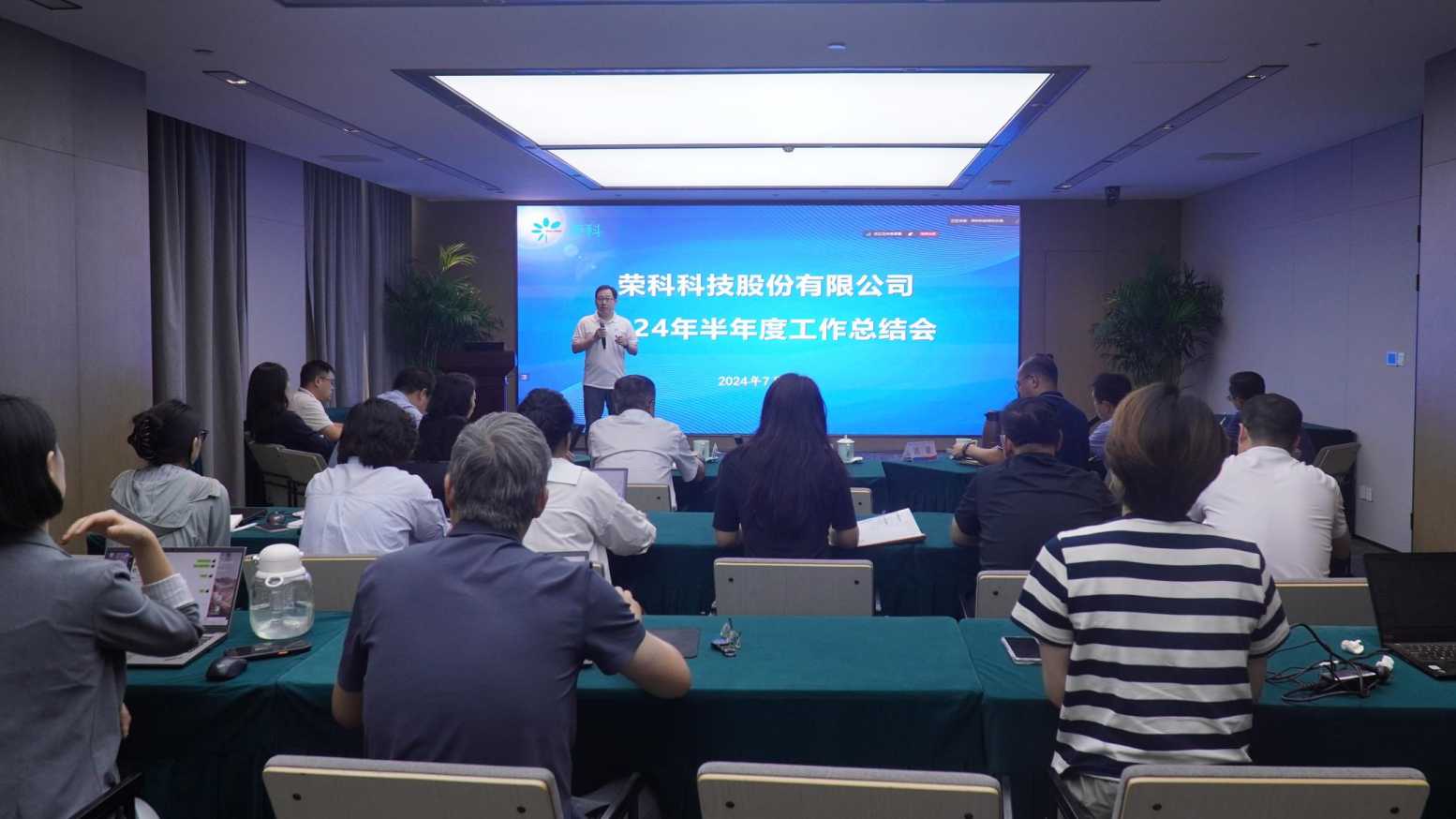 王总.jpg 王总.jpg